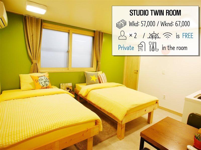 Lee & No Guesthouse Hongdae Сеул Экстерьер фото